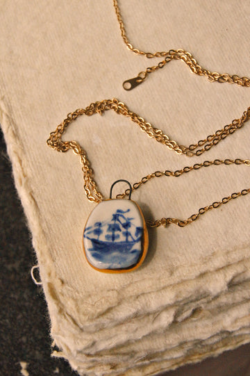 Eloise Rose Handmade 24k Gold Lustre & Porcelain Pendant Necklace  • Ship